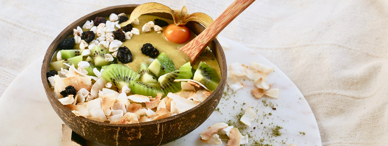 Ausgefallene Smoothie Bowls: Vier neue Rezepte (inklusive GRATIS Ebook!)