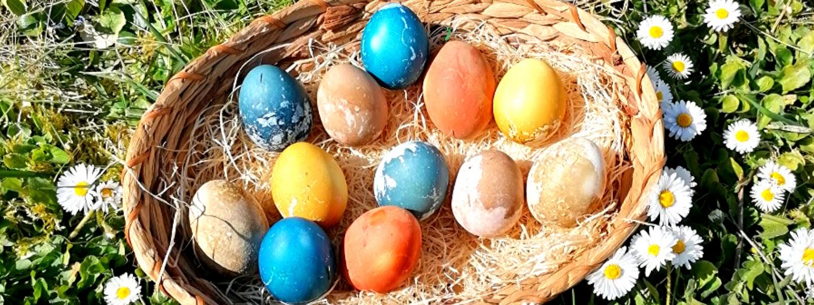 Ostereier natürlich färben - 5 verschiedene Lebensmitteln zum Eierfärben
